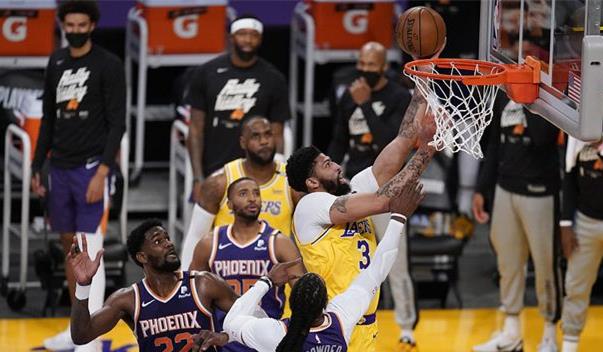 湖人队|尴尬！湖人赢了，他输了，就算夺冠也避免不了被裁的结局