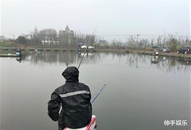 蝴蝶|红虫是寄生虫不能钓鱼？冬季这样用红虫作钓，渔获翻番