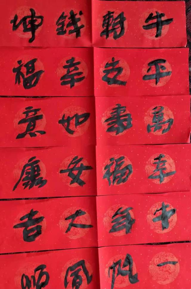 科报融媒 中国好人汪太银为快递送春联