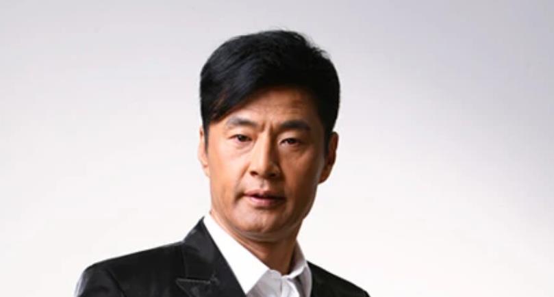 于荣光|新三国“关羽”于荣光：打拼39年存款5千万，花甲之年陷婚变丑闻