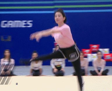 赵敏|陈伟霆形象翻车升级，路透刘海似蜈蚣腿，喜提“古装丑男主”称号