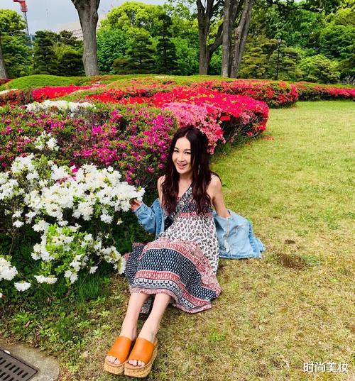 时尚美妆|“不老”温碧霞美图全靠p？生图下卡粉严重，十分尴尬
