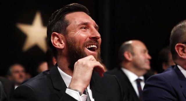 卡卡卡卡卡戎 詹姆斯或在今年成为现役运动员当中,第五位“10亿先生”