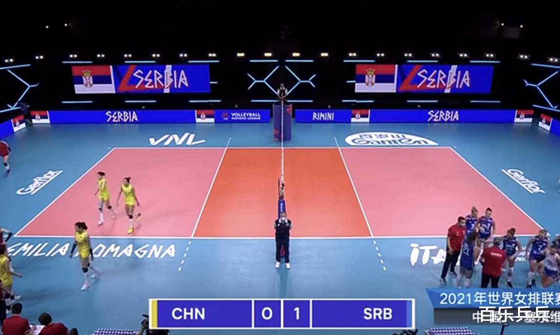 女排|25-22!中国女排第一局遭逆转,张常宁轮休,刘晓彤连送3分转折点