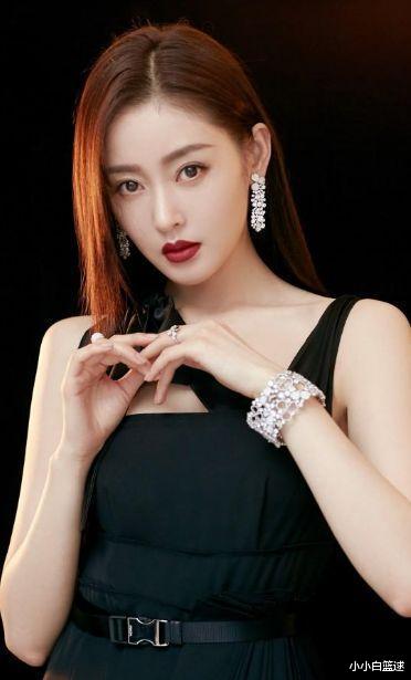 护肤|护肤建议：使用精华液的两个误区，注意不要踩雷，不然无效又伤肤