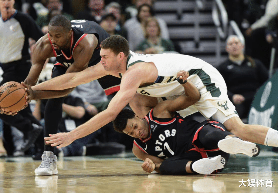 篮网队|喜上加喜！雄鹿队得到塔克之后力克东部第一，加时翻盘豪取五连胜