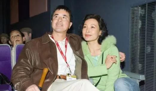 陈冲|一人毁掉央视春晚,叛国后加入美国,当年的央视大姐大现况如何?