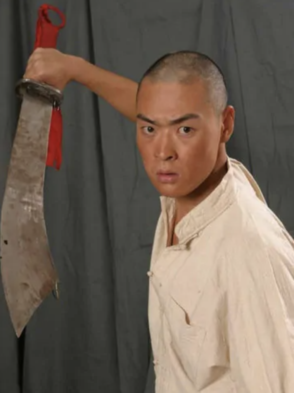 张桐|“亮剑”魏和尚，多次自杀未遂，女友陪他走出低谷，妻子大于一切