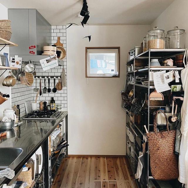 日本复古之家，虽满满当当却乱中有序，夫妻俩将日子过得精致温暖