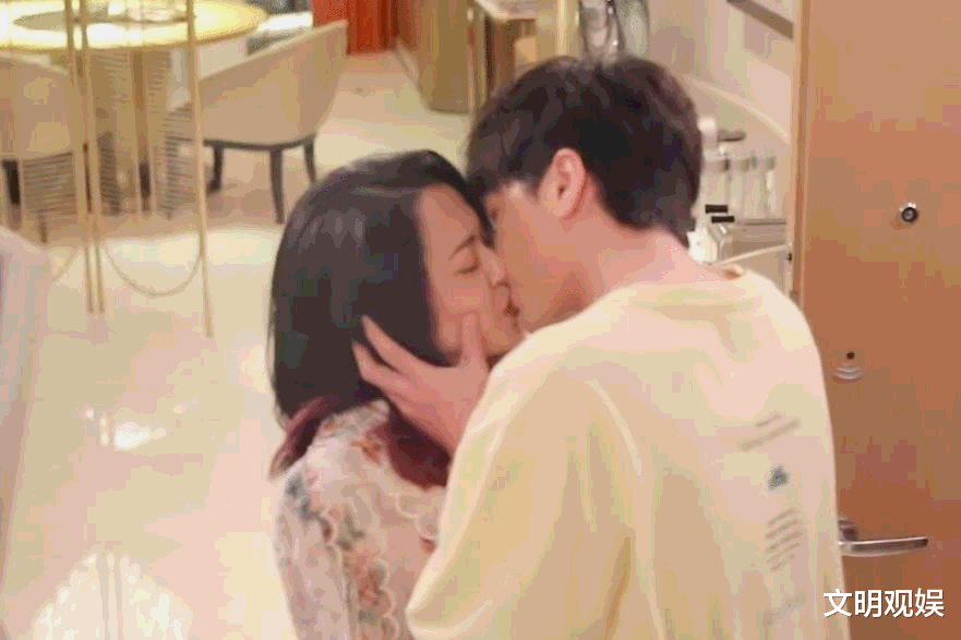 范丞丞|41岁姚晨与30岁白宇拍吻戏，放大看两人唇部，隔着屏幕都让人脸红