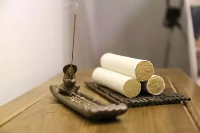 艾的小屋|三伏天进入末伏，艾灸应该注意哪些事项？