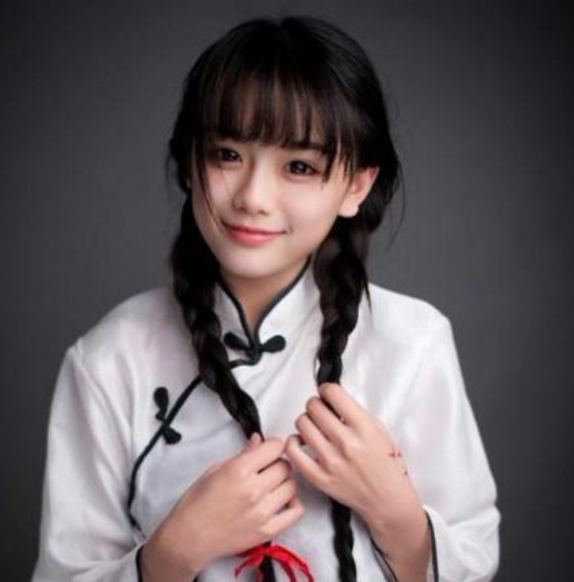 照骗|网红“照骗”翻车，甜美少女全靠p图，一开直播瞬间“原形毕露”