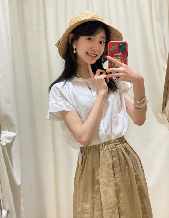 BiuFashion|《乔家的儿女》小三扮演者梁文慧，日常私服有灵气，充满少女感