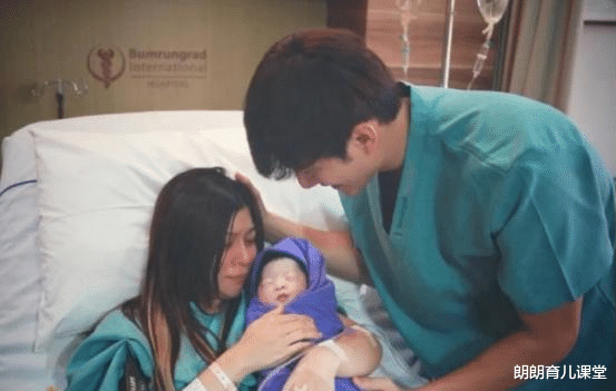 徐志贤|他因高颜值走红，27岁与娇妻奉子成婚，却在女儿2个月时剃发出家