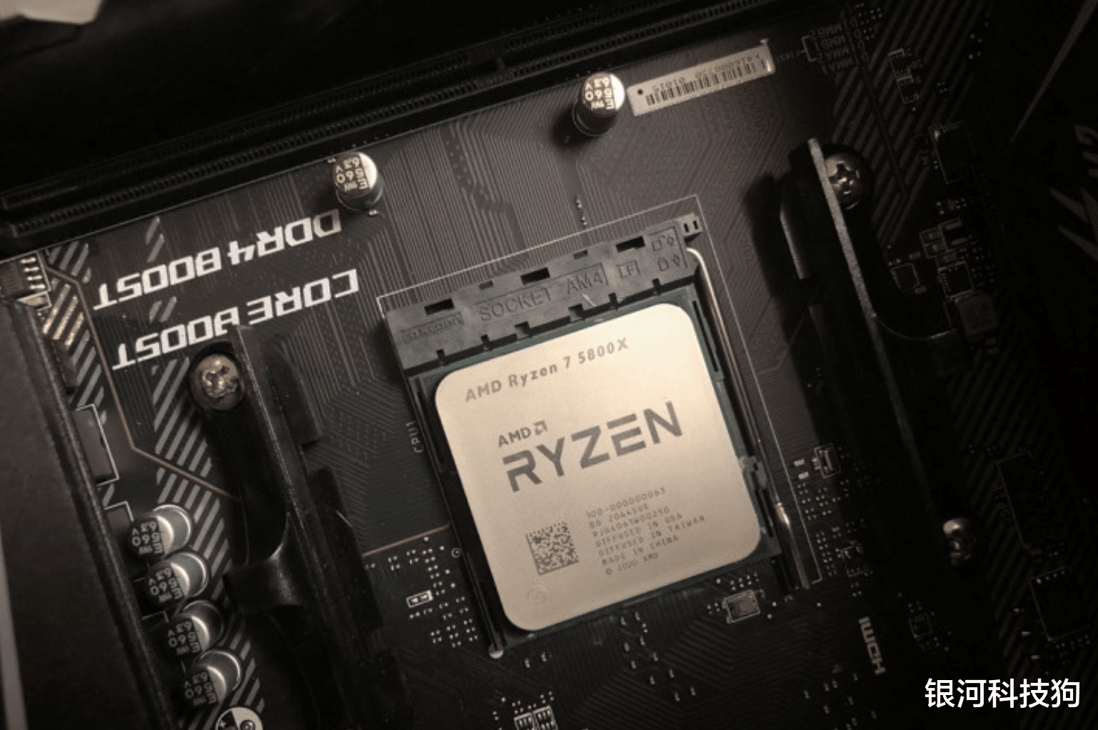 AMD|英特爾12600K大戰AMD 5800X，哪個更能打，哪個是最優選！