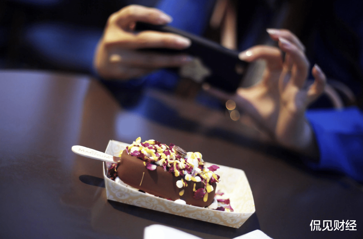 伊利 1600亿市场炸锅！梦龙深陷“双标”疑云, 冰淇淋巨头“翻车”了？