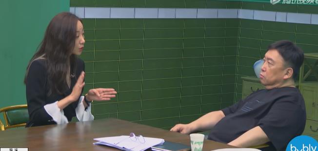 家产|韩雪自称艺术家却被群嘲，影评人一针见血：靠字幕表达主题很苍白