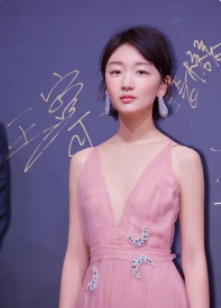 刘亦菲|周冬雨：跟妈妈改嫁后，继父把她当亲生女儿，遇到他是我的幸运