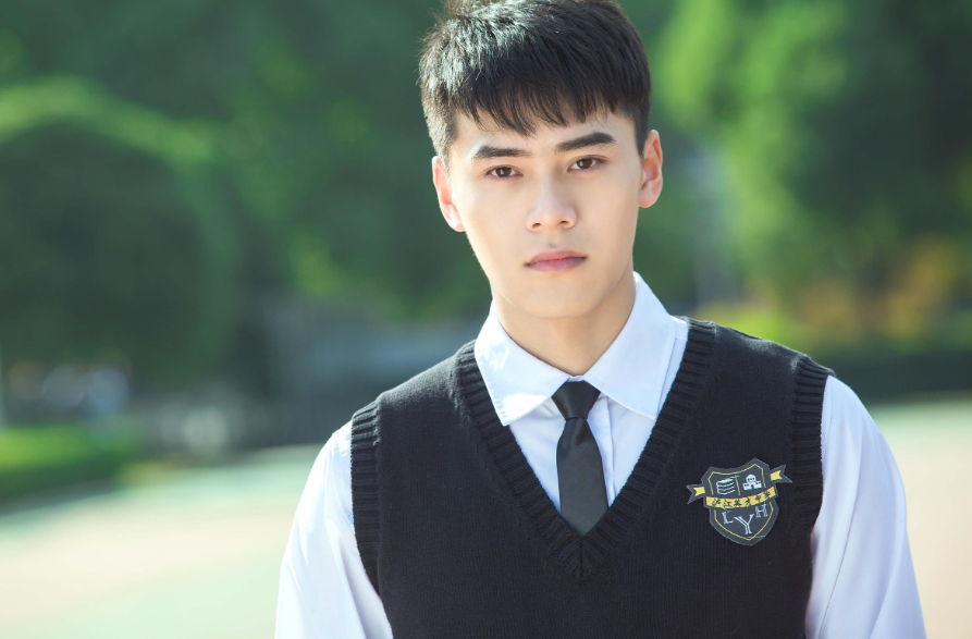 衬衫|女生理想“男友职业”排行榜,公务员排名靠后,医生高居榜首