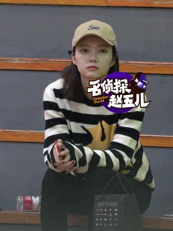 广电总局|张哲瀚疑似求婚成功，女方肤白貌美大长腿，五年前曾被拍戴情侣帽