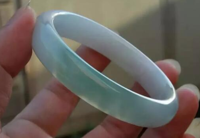 文玩|翡翠种老和种嫩的区别，行家来告诉你答案，别再乱买了