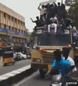 青田|“新交了一个幼师女友，这对我有什么优势？”评论区过于真实