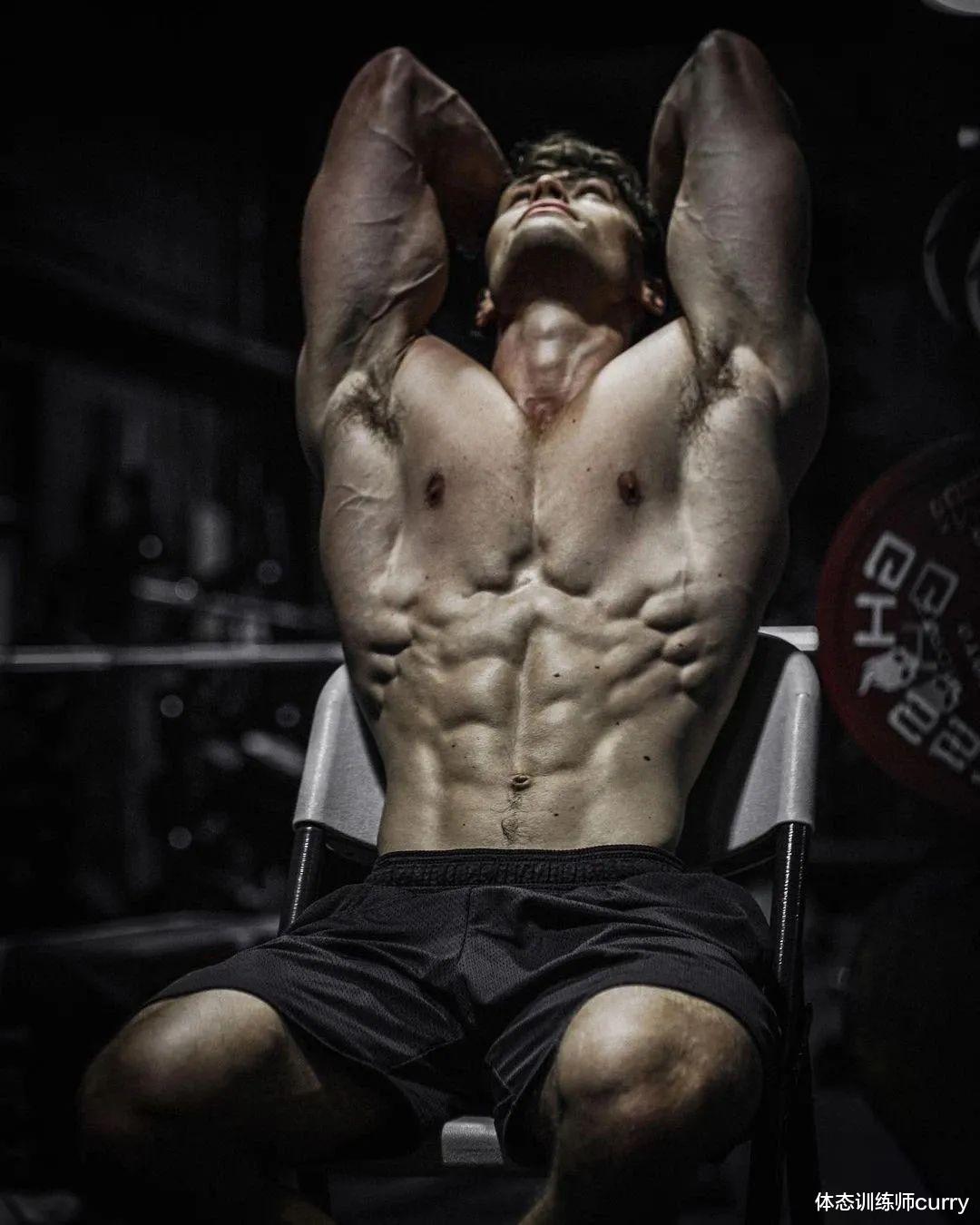 卷腹|6个最佳「负重练腹」动作，想要“六块腹肌”的必练！