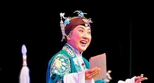 沙丘|京剧乱象：老旦成了中年大嫂子、女老生成了老女生、青衣成了女花脸
