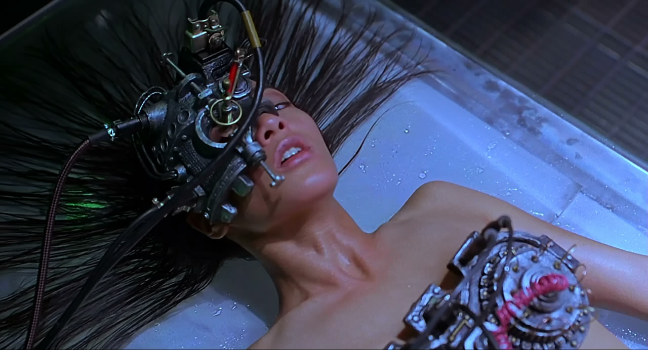 白敬亭|《越空追击》：一部不错的B级科幻片，女主我非常喜欢，有看点！