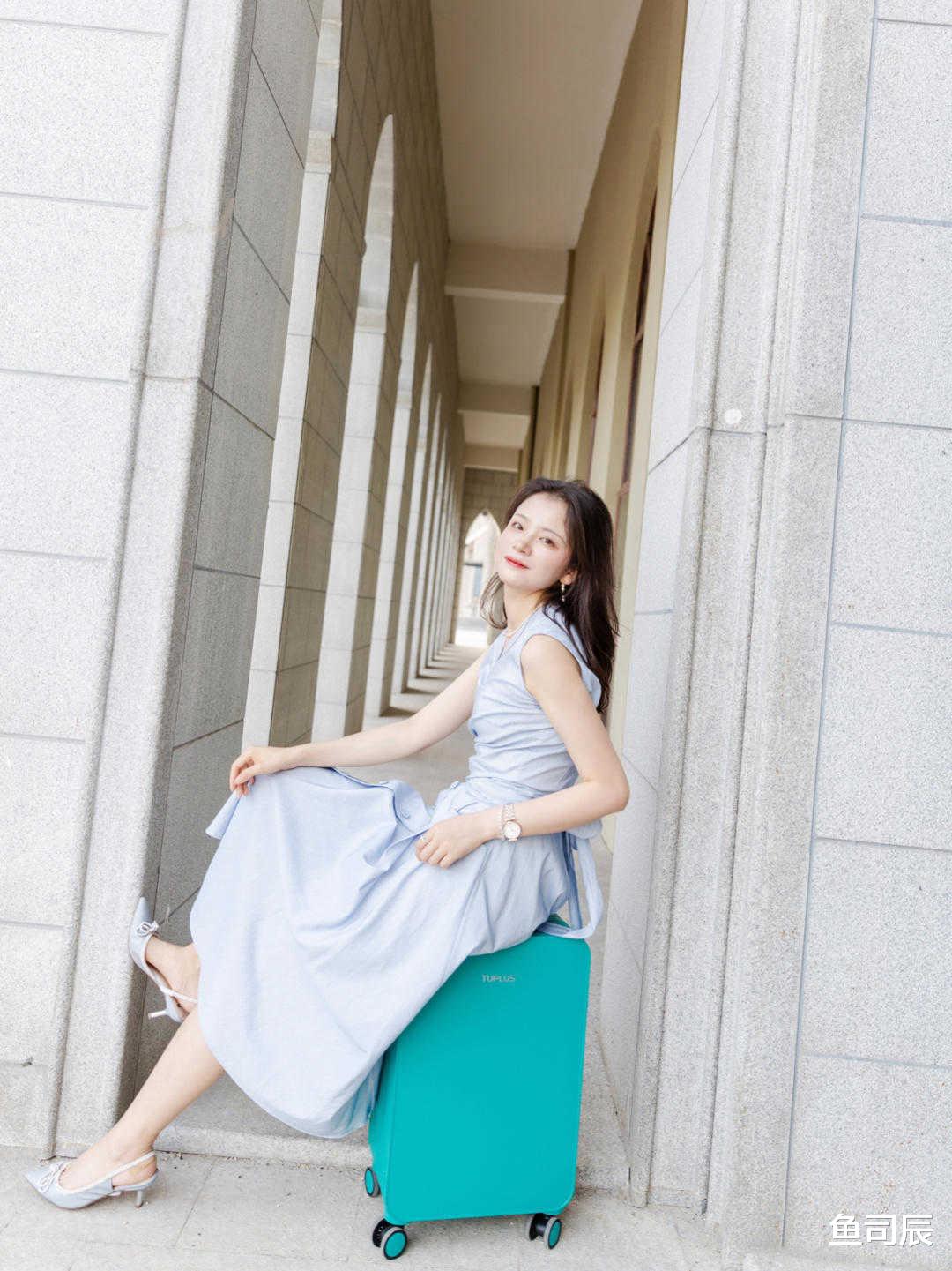 鱼司辰|谁说小个子不能穿长裙子?把握这些细节显高显瘦,还能提升气质感