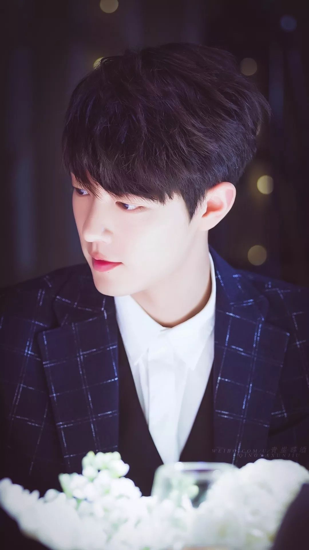 肖战|利用黑豹乐队打造人设，官媒点名报道负面新闻？肖战黑料不断！