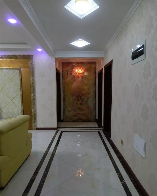 参观闺蜜的简欧宫廷风新房,玄关壁画好漂亮,餐厅展示柜太吓人