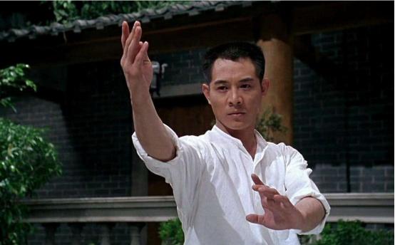 李连杰|“最像李连杰的女儿”李苔蜜：2岁成留守儿童，今32岁依旧未婚？