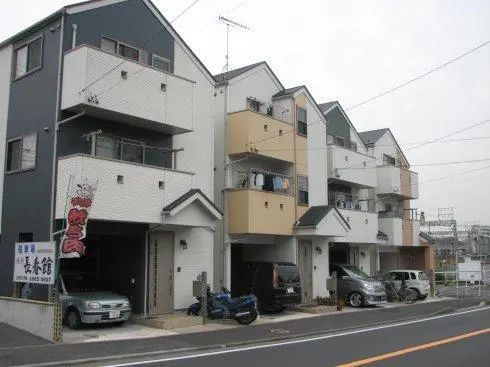 阳台|日本家庭的阳台，为什么都直通楼下？听专家一说完，才知作用太大