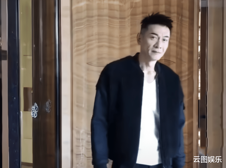 江华|59岁江华宣布复出！帅气十足风采不减当年，息影11年曾转行卖保险