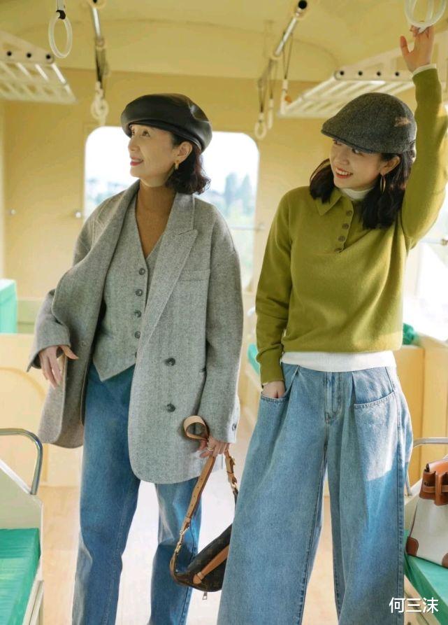 何三沫 50岁的女人别总穿一身黑，可以尝试浅色穿搭，演绎别样的视觉盛宴