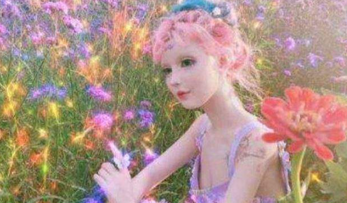 整容|真人芭比网红迪丽拉，曾在节目上否认整容，结果吃饭都不敢张嘴？