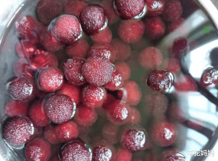 水果|夏天这3种水果孩子再馋也别给吃，易让娃过敏和患脑炎，父母注意