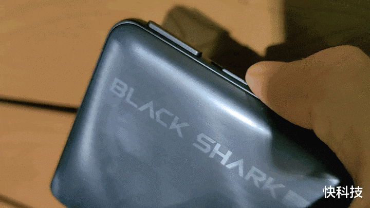 罗永浩|跑分首次破百万！黑鲨4S Pro评测：武装到牙齿的游戏机皇