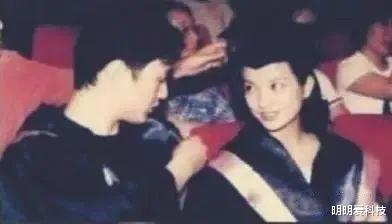 赵薇|赵薇彻底凉了，黄晓明的反应，才是真实人间……