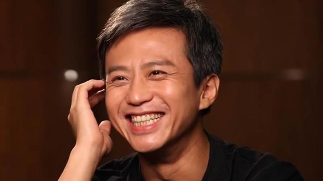 关晓彤|邓超同母异父的姐姐：打工给弟弟凑学费，邓超成名后回馈两套房