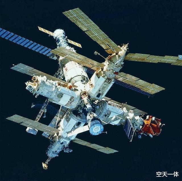 国际空间站撑不了多长时间,2024年就退役?不要总想着躺赢
