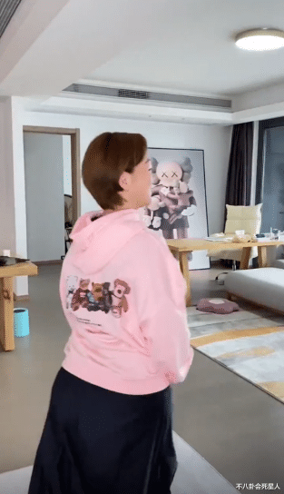 TVB|TVB收入有多低?女星哭诉赚太少养不起父母,转行后比演戏赚得多