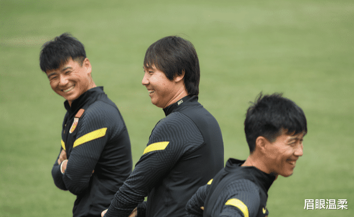 眉眼温柔 0-0!世预赛又爆大冷!鱼腩逼平亚洲冠军,国足战沙特前收获利好