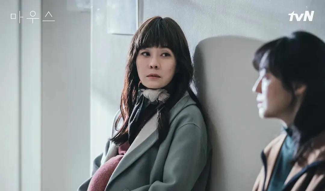 窥探|《窥探》大结局：80铲除oz组织，与韩书俊同归于尽，武治洪珠牵手