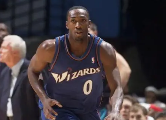 招聘|在NBA历史上，都有哪一些天才球员，是因为受伤而退出这样的一个圈子呢？