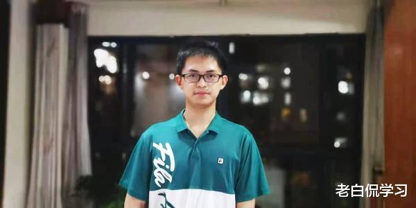 老白侃学习|为追随梦想选复读，今年取得722分优异成绩，却因复读生引发争议