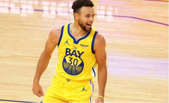 斯蒂芬·庫里|庫里這種級(jí)別的球員，鐵到這種程度，從戰(zhàn)術(shù)層面找原因是解釋不了