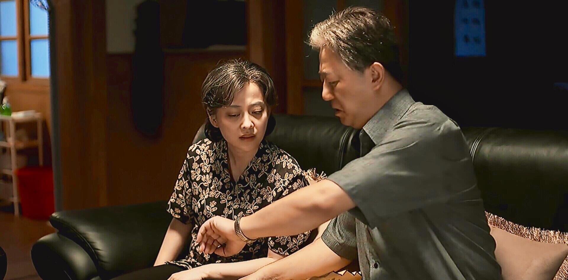 父母爱情|《父母爱情》卫国妻子的低调出场或许暗示着他们婚姻关系的不简单