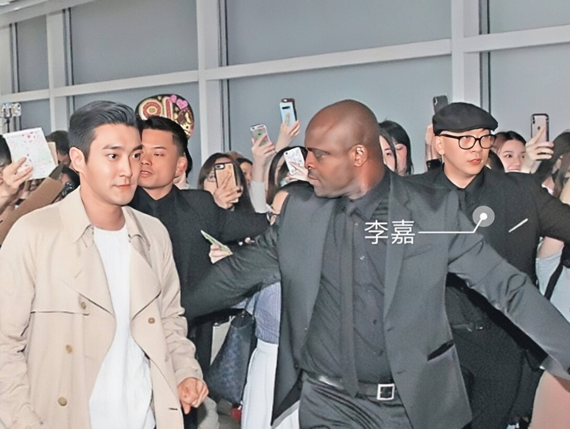 TVB|恭喜！TVB著名男星在内地注册结婚，妻子长相甜美身材丰满像网红